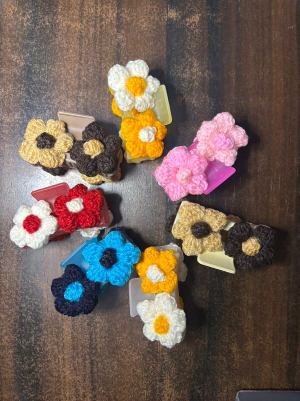 Medium Claw Clips - Image 3